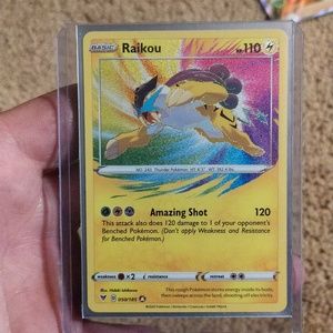 Raikou 50/185 Amazing Rare Vivid Voltage Pokemon TCG NM